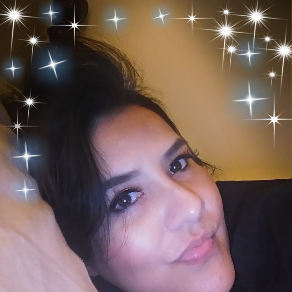 Meet your Posher, Daniela